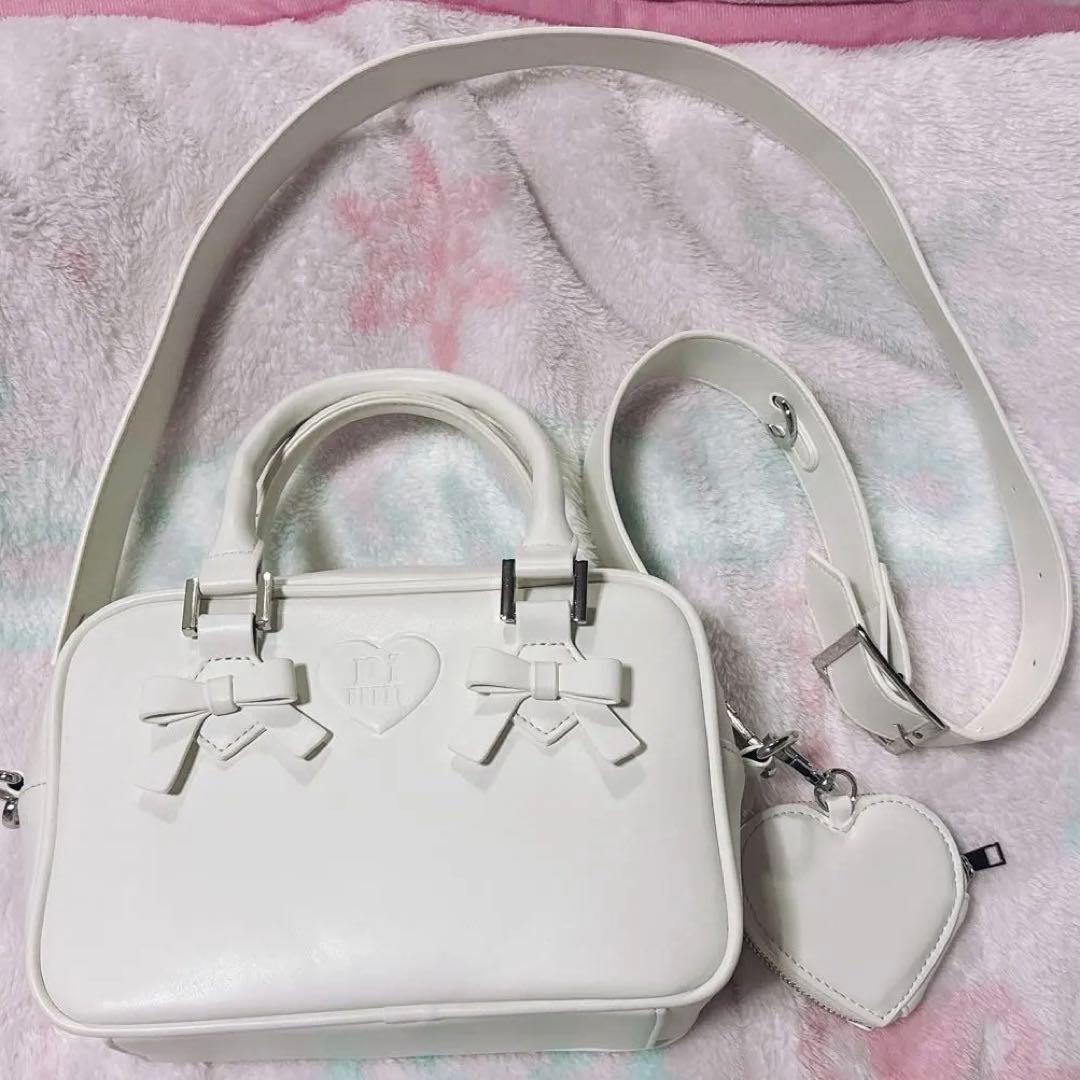 pium ハートポーチ付き ミニリボンボストンバッグ ホワイト
