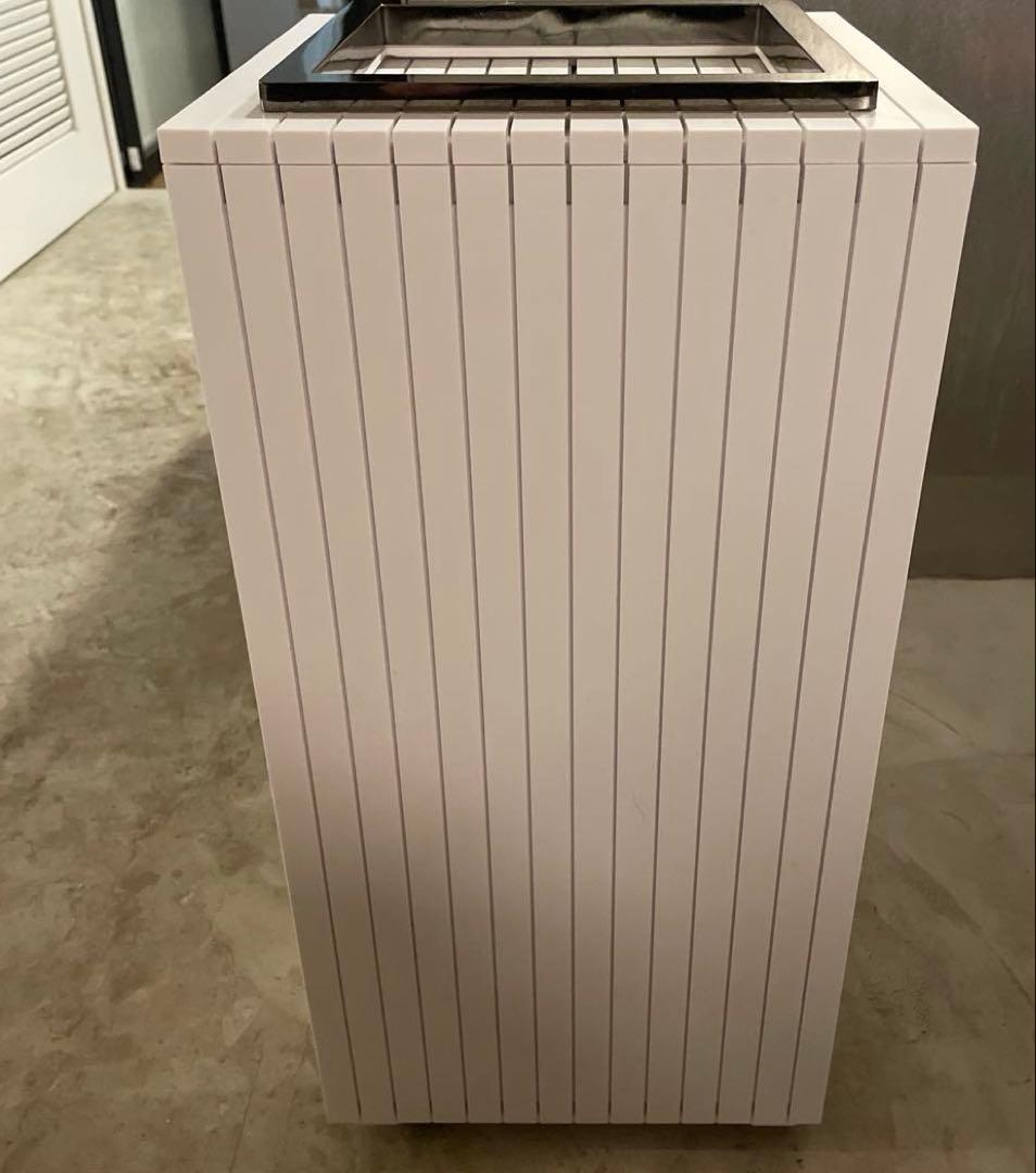 ZitA SQUARE 45L／ホワイト(自動開閉ごみ箱）