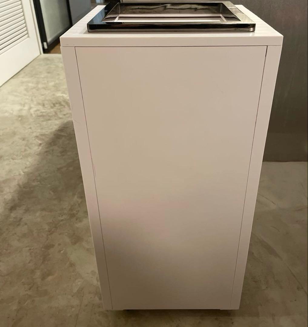 ZitA SQUARE 45L／ホワイト(自動開閉ごみ箱）