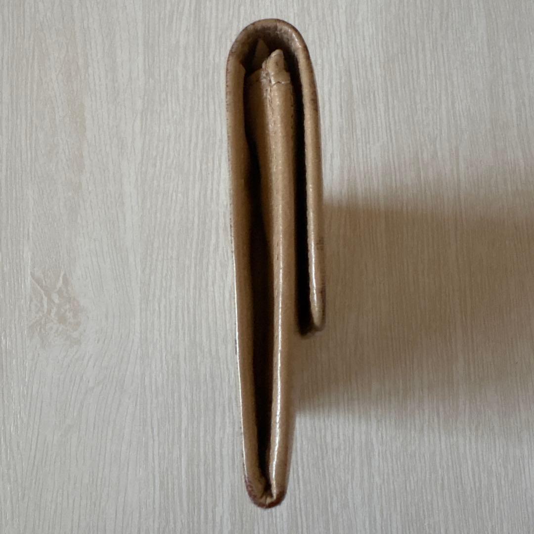 CHANEL シャネル　二つ折り財布　ベージュ