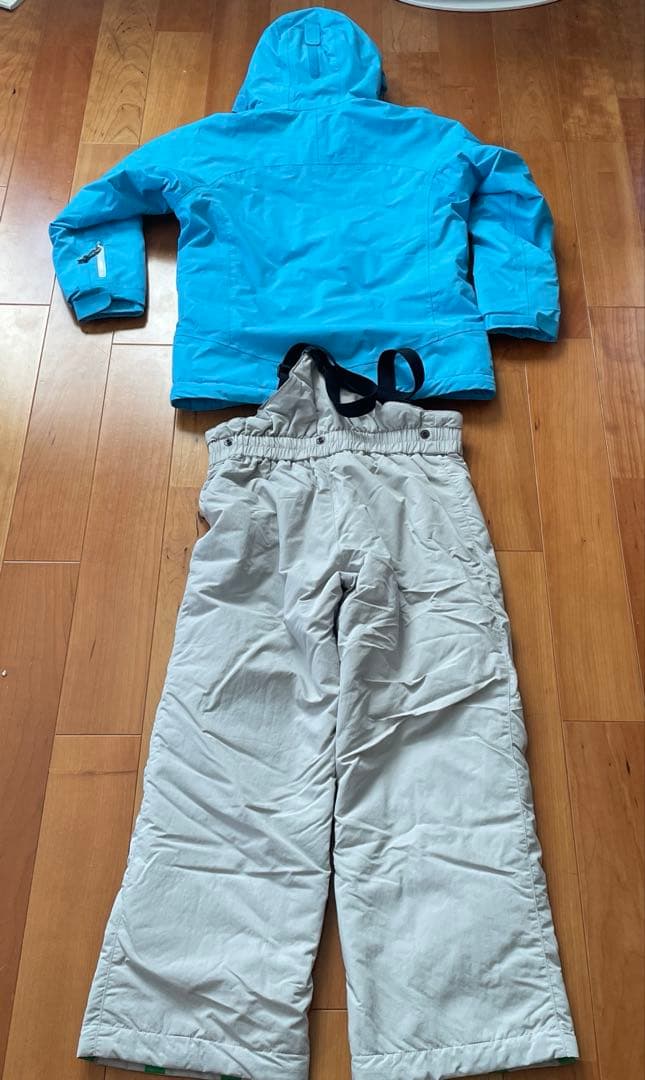 【超美品】montbell 子ども用スキーウェアセット　上下　140cm
