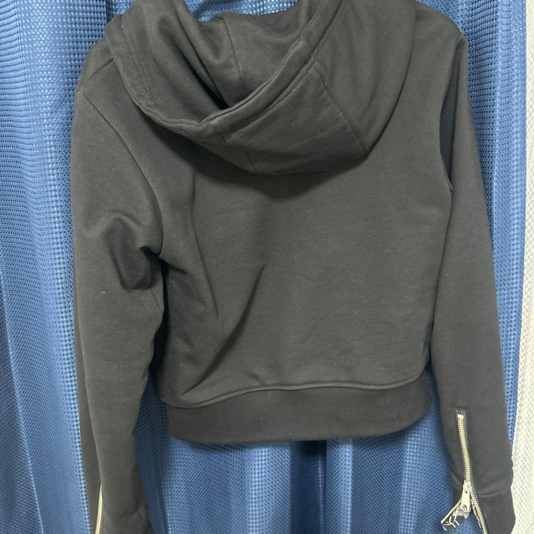 BEEDEN ブラック クロップドパーカー