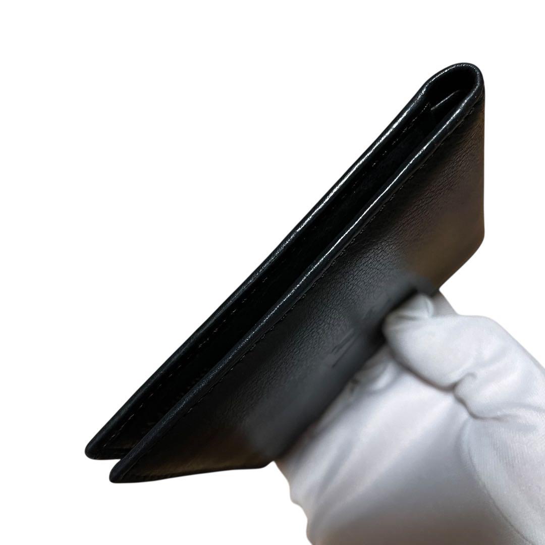 未使用✨バーバリー　ロゴ型押し　財布　二つ折り　ブラック　本革　ノバチェック