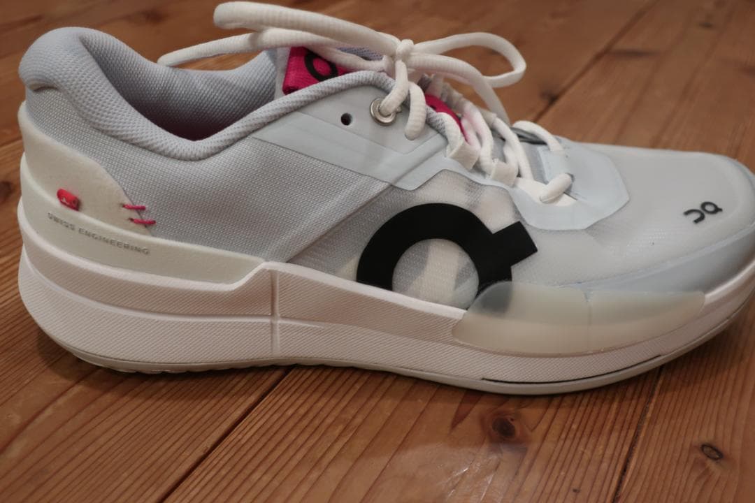 On THE ROGER Pro 2 テニスシューズ US8