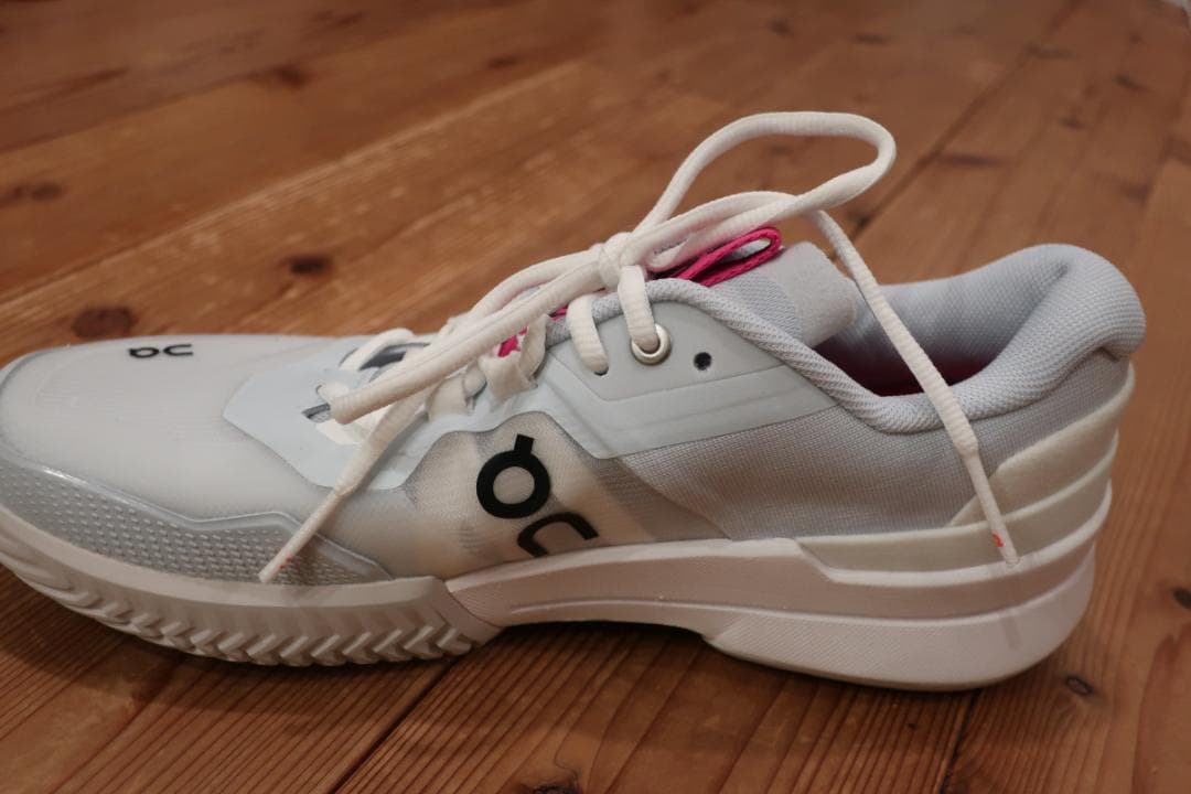 On THE ROGER Pro 2 テニスシューズ US8