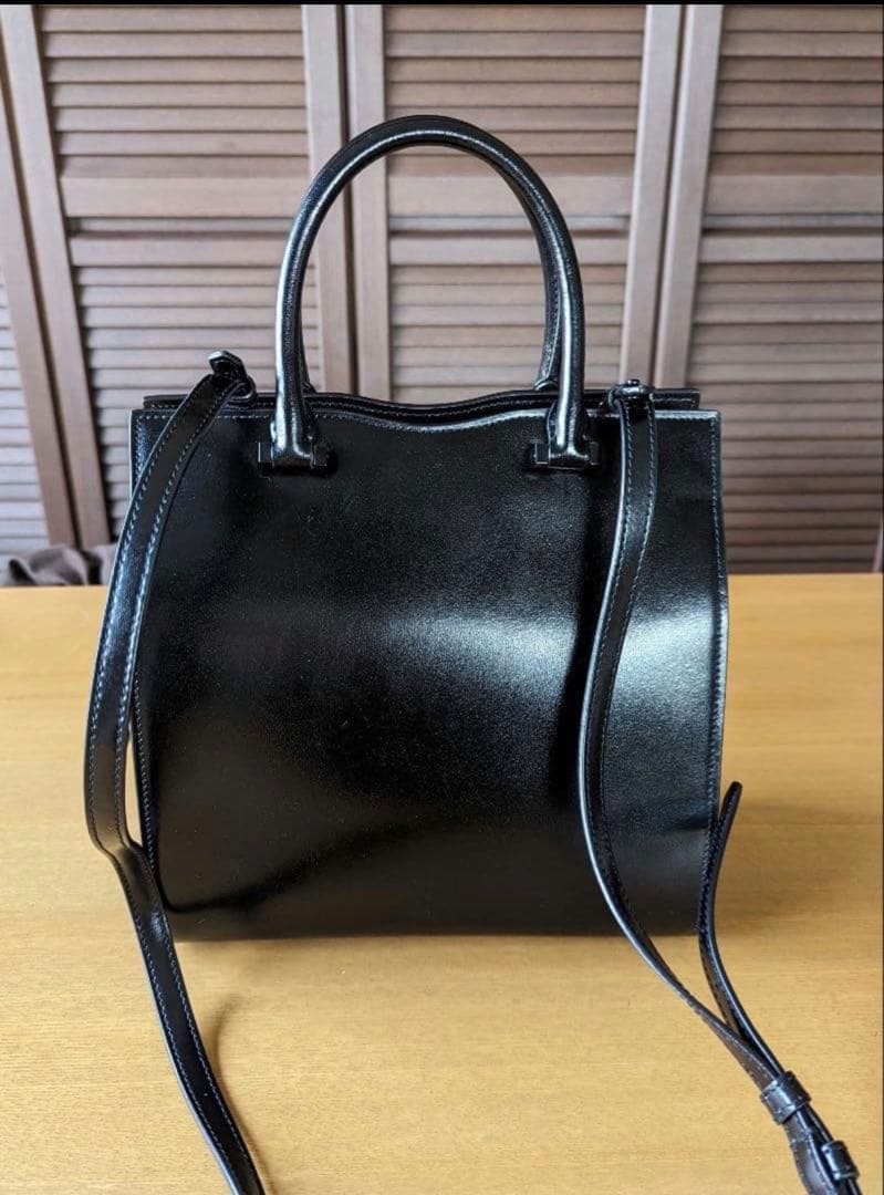Chiko SAINT LAURENT ブラックレザーショルダーバッグ