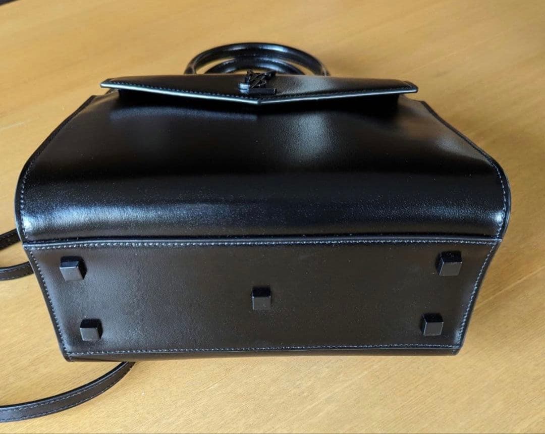 Chiko SAINT LAURENT ブラックレザーショルダーバッグ