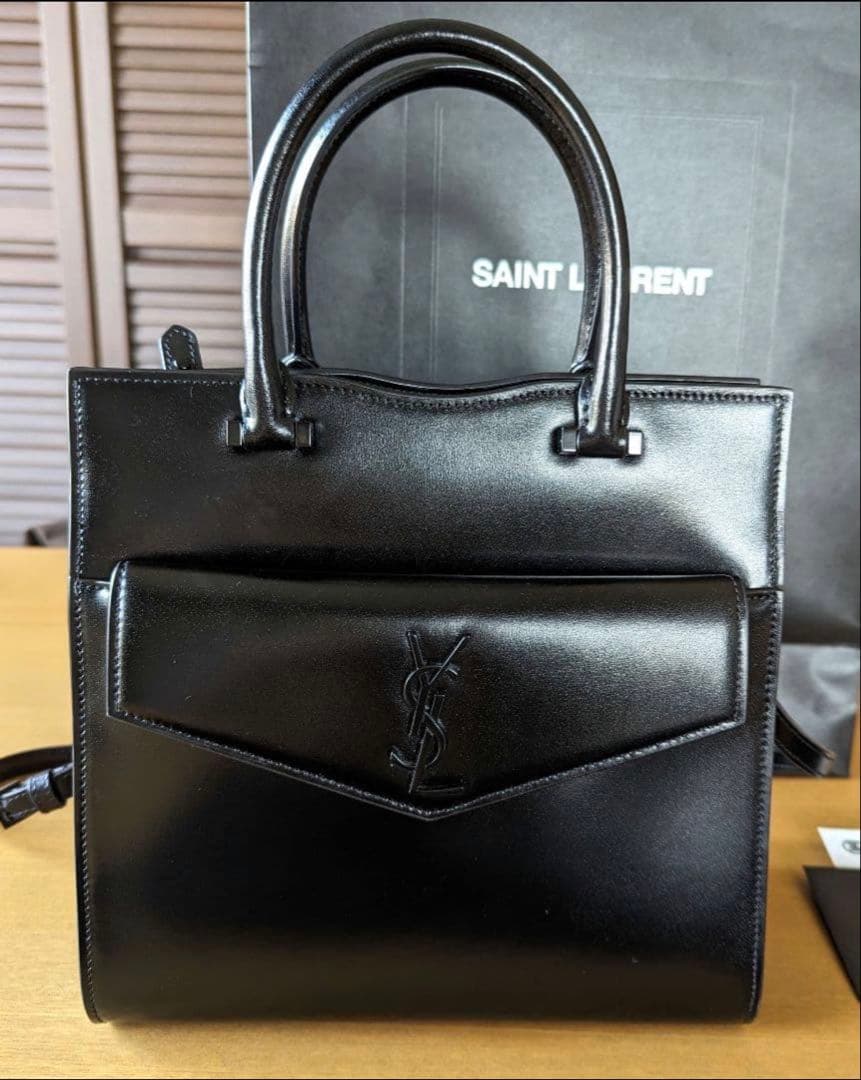 Chiko SAINT LAURENT ブラックレザーショルダーバッグ
