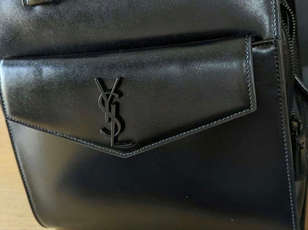 Chiko SAINT LAURENT ブラックレザーショルダーバッグ