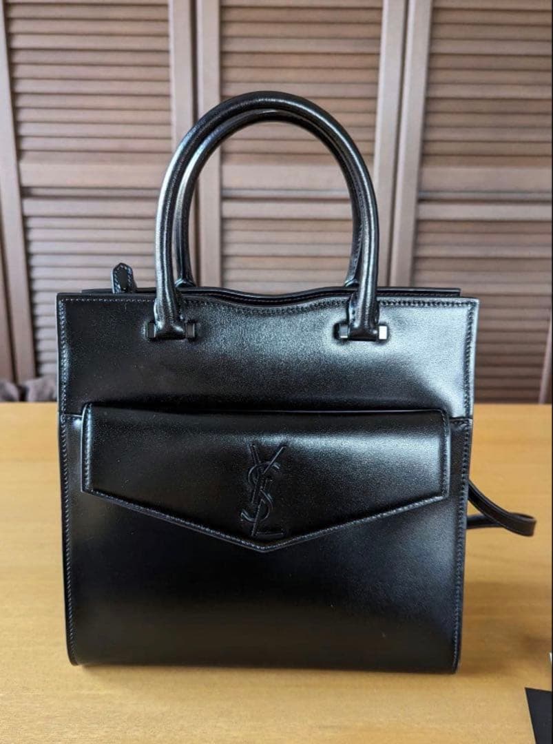 Chiko SAINT LAURENT ブラックレザーショルダーバッグ