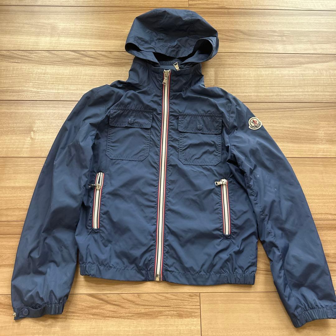 モンクレール　キッズナイロンジャケット　 フード付き