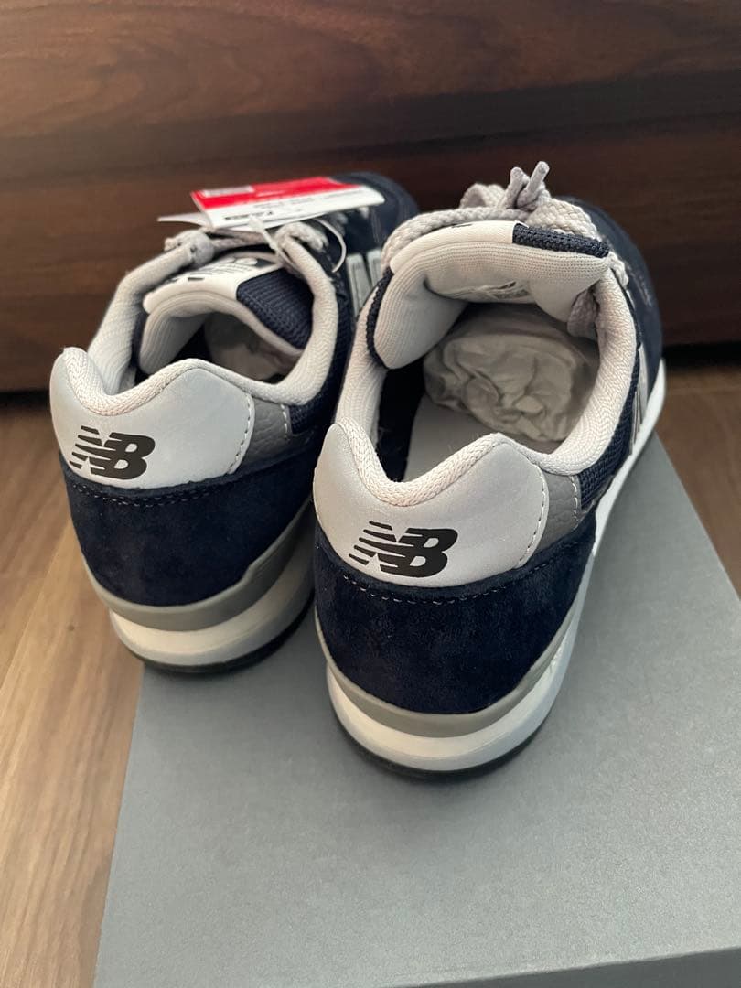 ニューバランスCM996NV2（23.0cm）