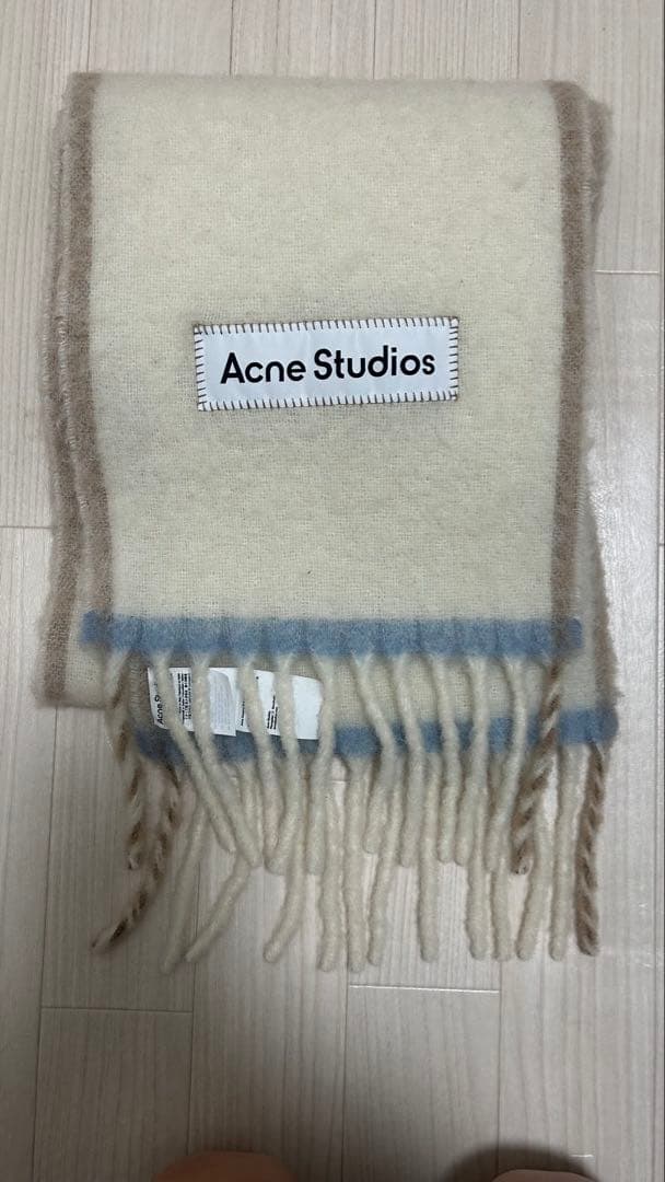 Acne studios マフラー