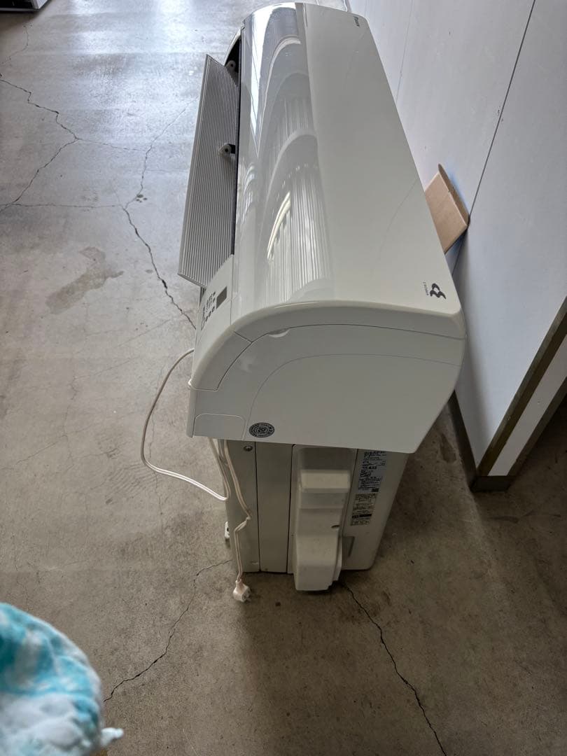 ★ダイキン　ルームエアコン　2021年製AJT22YNS-W