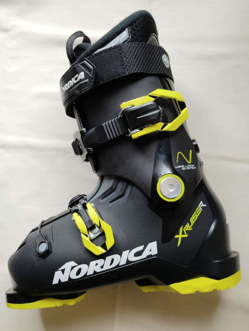 極美品 NORDICAスキーブーツ男女兼用 プロショップ別注 定価51,800円