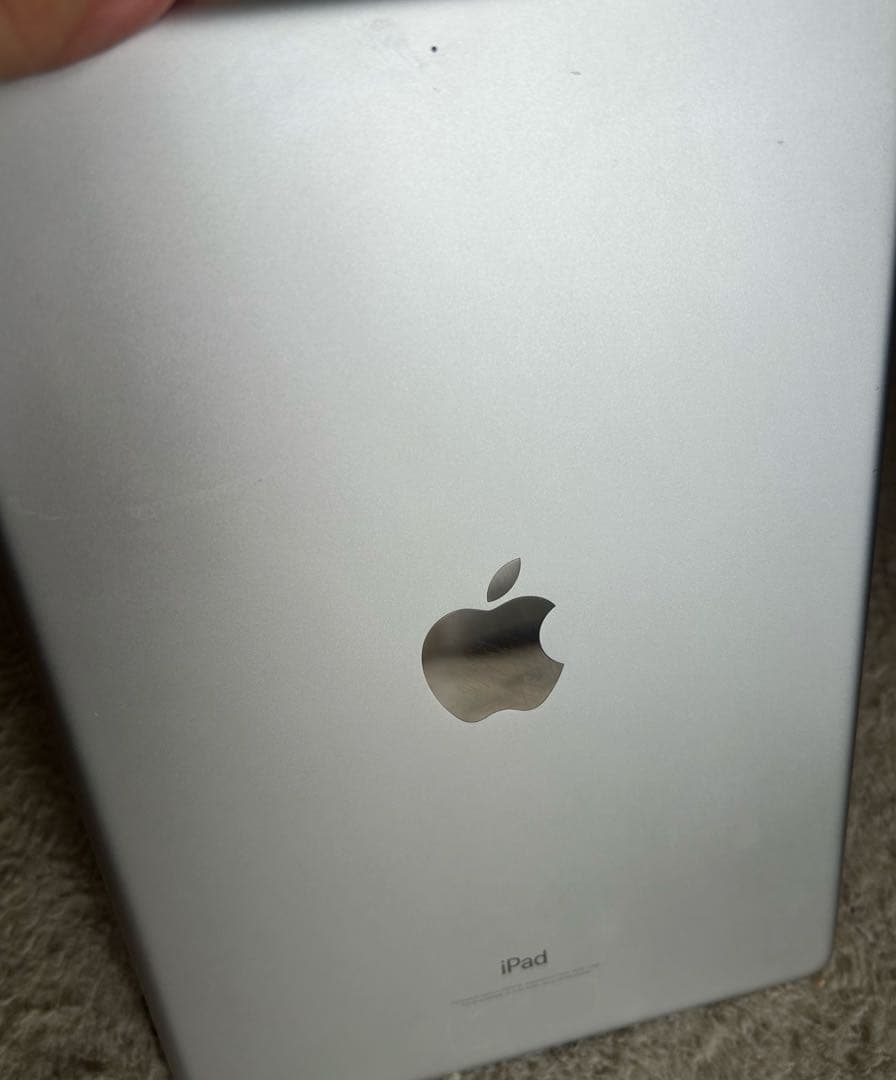 iPad (第6世代) シルバー32GB