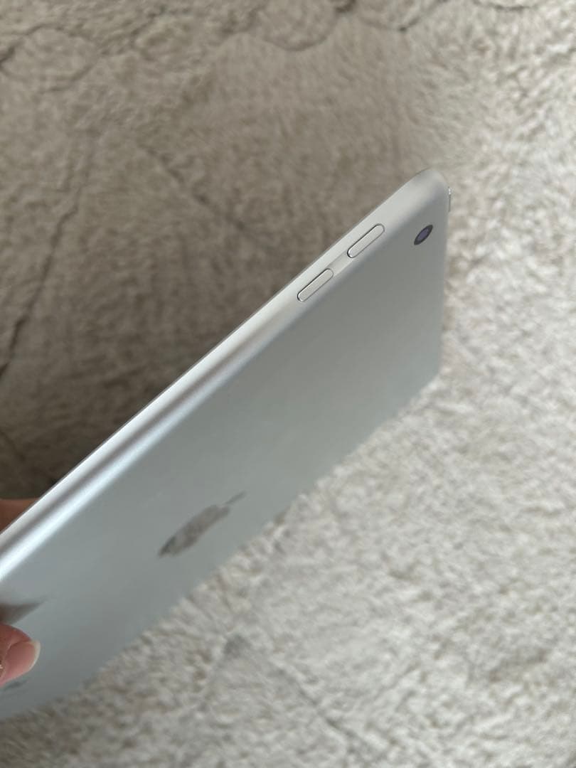 iPad (第6世代) シルバー32GB