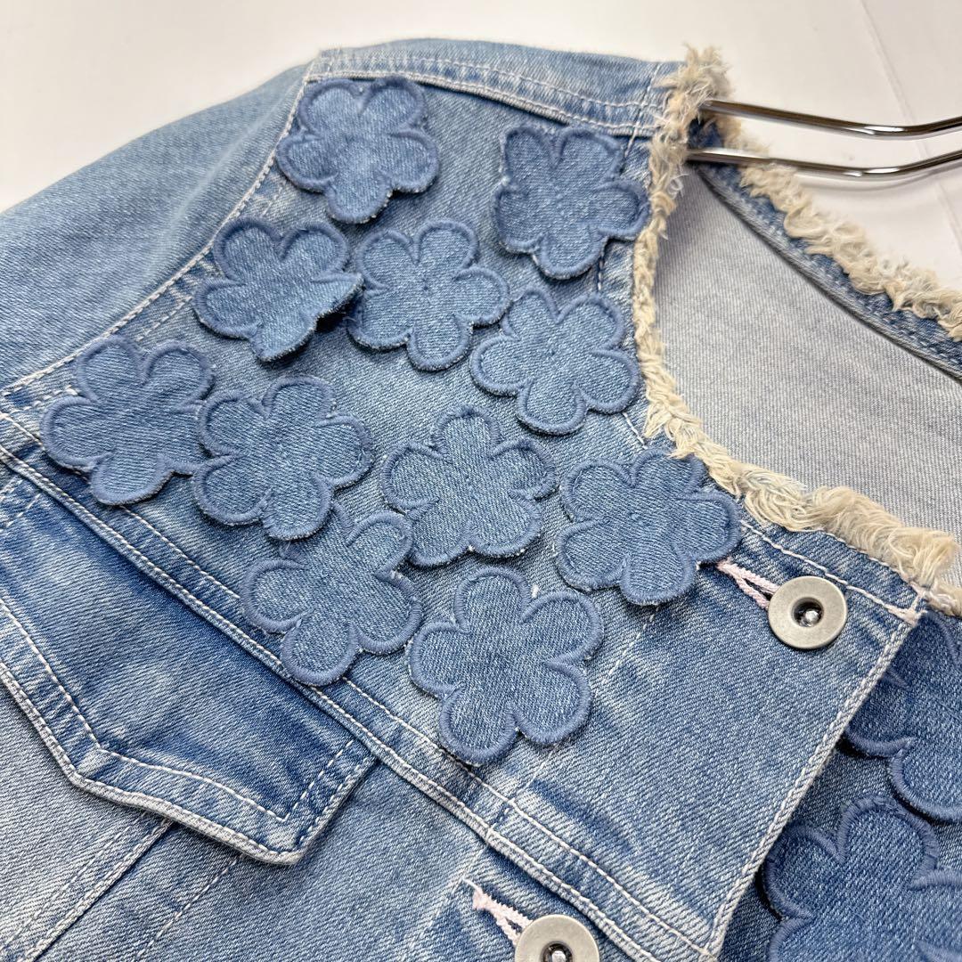 ローズティアラ　大きいサイズ　4L ノーカラーデニムジャケット フラワーモチーフ