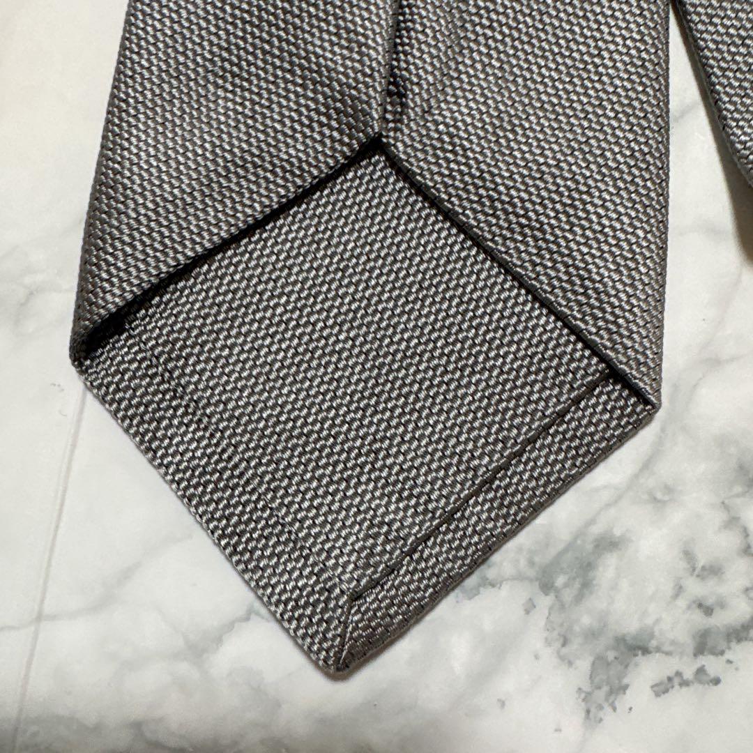 【未使用に近い】　プラダ　ネクタイ　ソリッド　シルバー　グレー