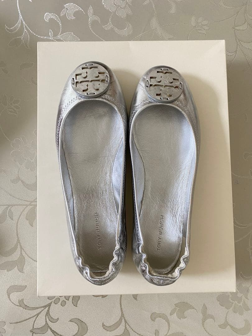 もーたんです【美品】TORY BURCH フラットシューズ 7.5