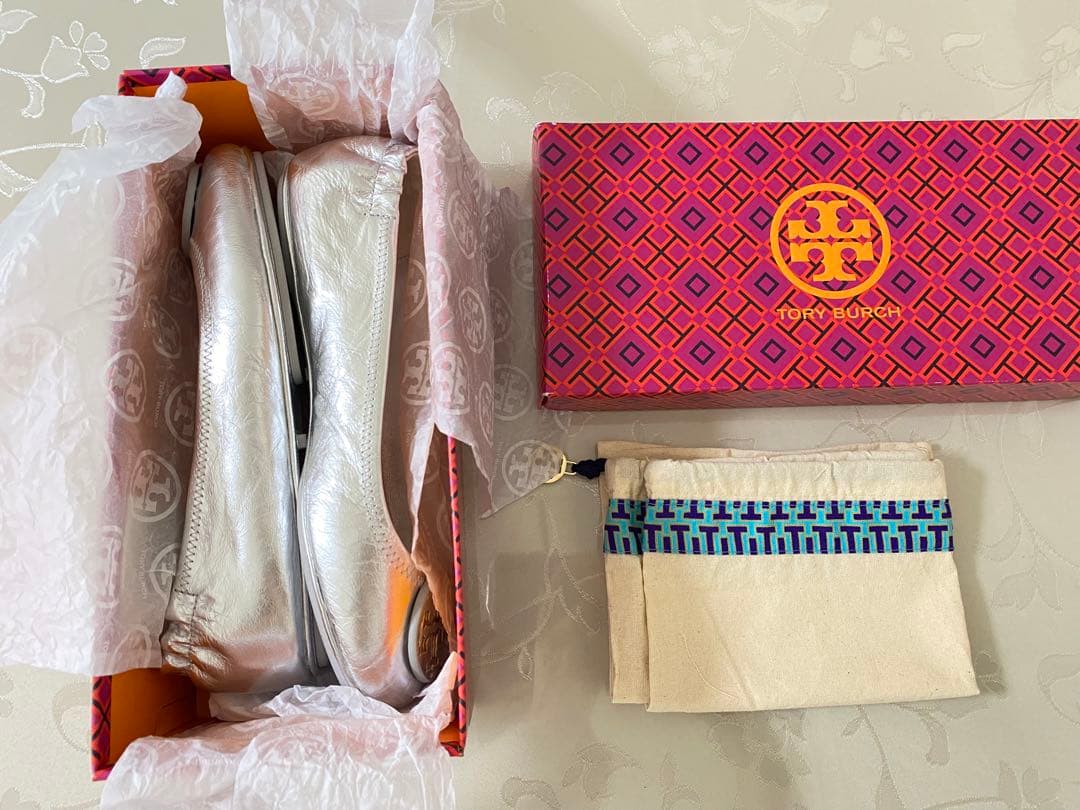 もーたんです【美品】TORY BURCH フラットシューズ 7.5