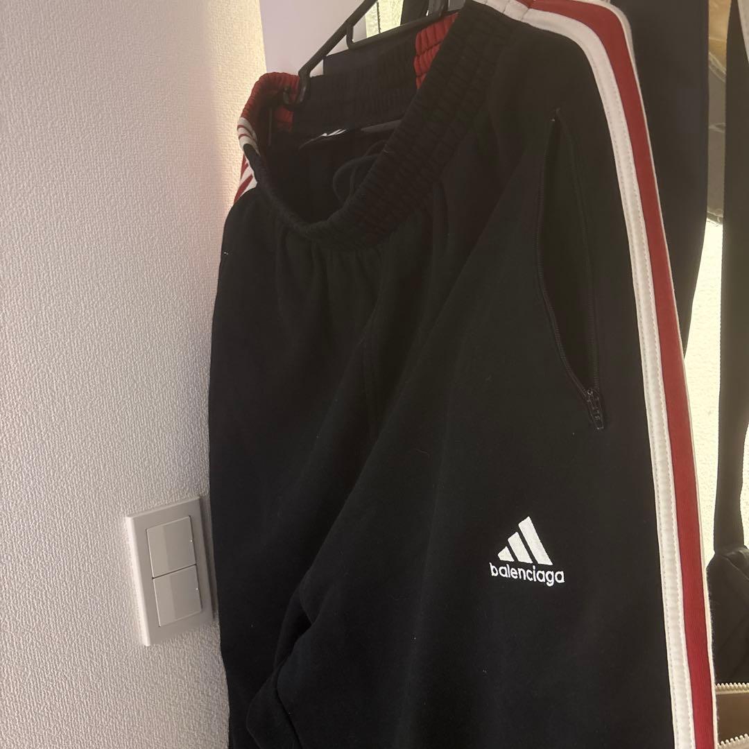 adidas × balenciaga パンツ ストライプ アディバレ ジャージ