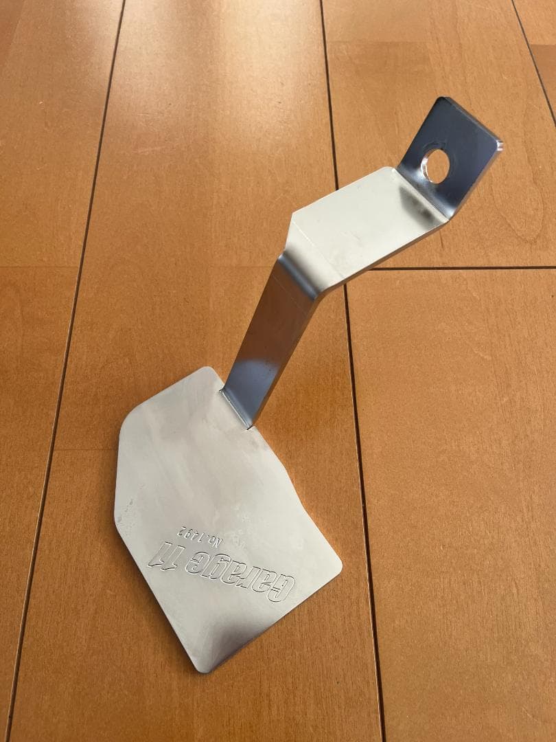 ハイエース用Garage11 フットレスト 運転席側（電解研磨表面処理済み）