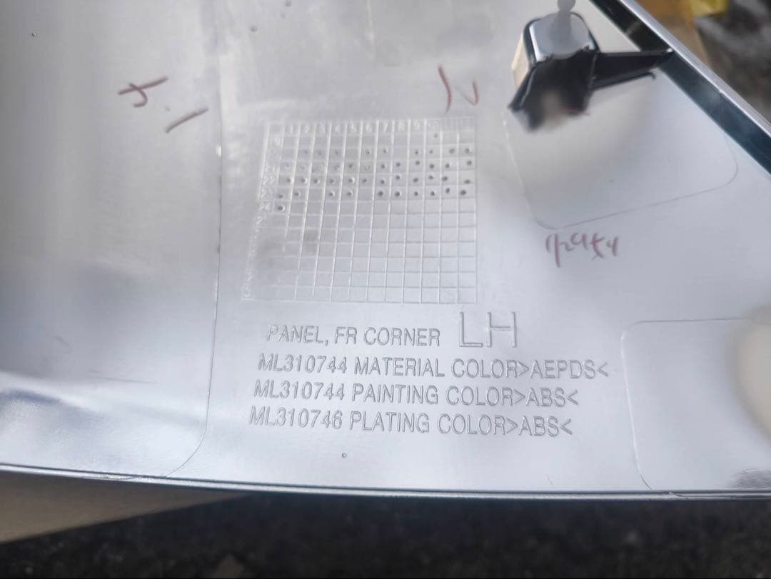 新型キャンター 純正 メッキ コーナーパネル 左右セット