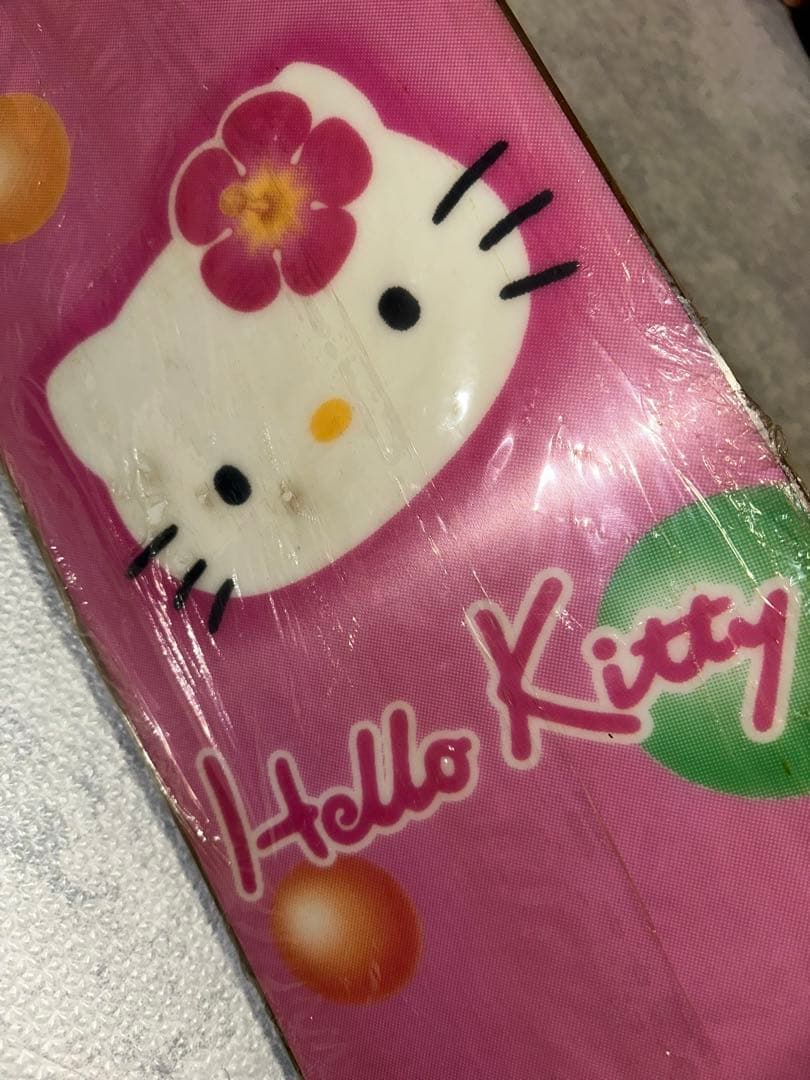 サンリオ ハローキティ スノーボード板新品未使用 大人気‼︎お買い得‼︎おまけ付き‼︎