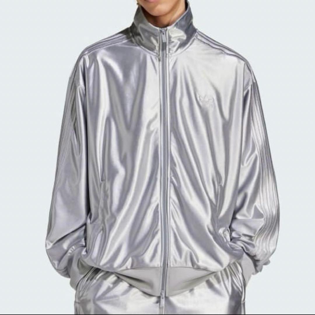 adidas トラックジャケット　ジャージ　シルバー
