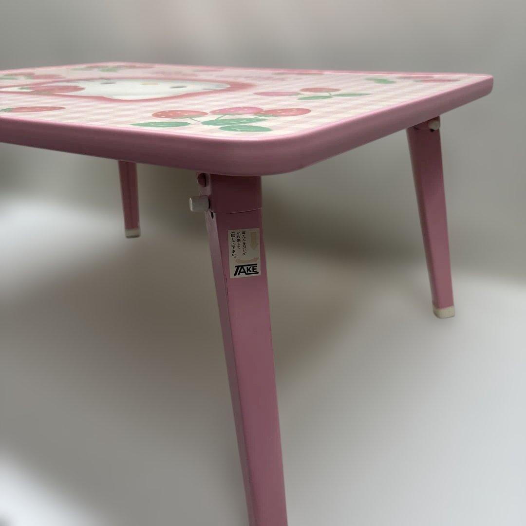 ハローキティレトロ 折り畳みテーブル 野いちご サンリオ 苺