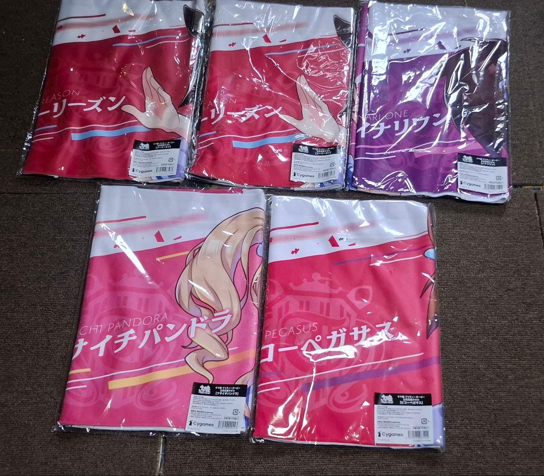 ウマ娘 公式応援タオル4枚とクッションとうちわとクリアファイル7枚とフィギュア