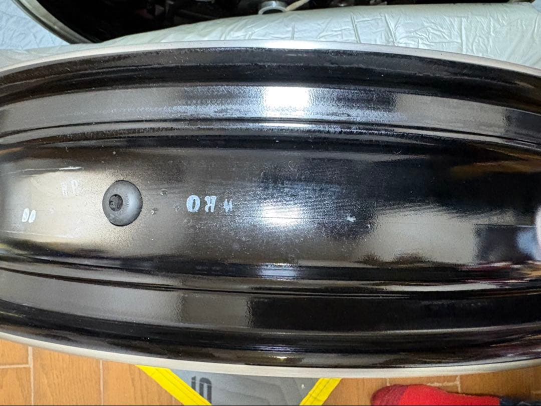 T*☆様 z900RS新車外し前後ホイール