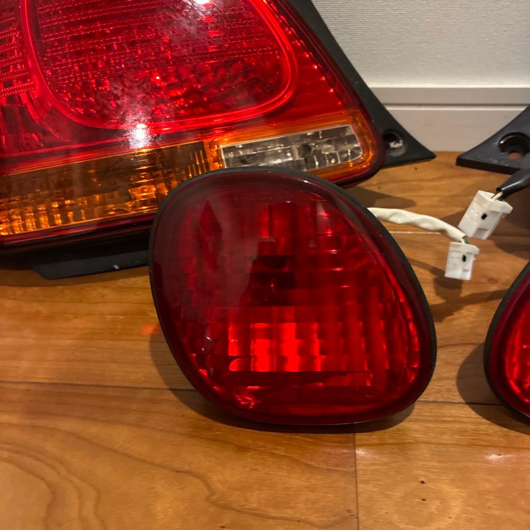 JZS161 アリスト☆後期純正テールレンズ