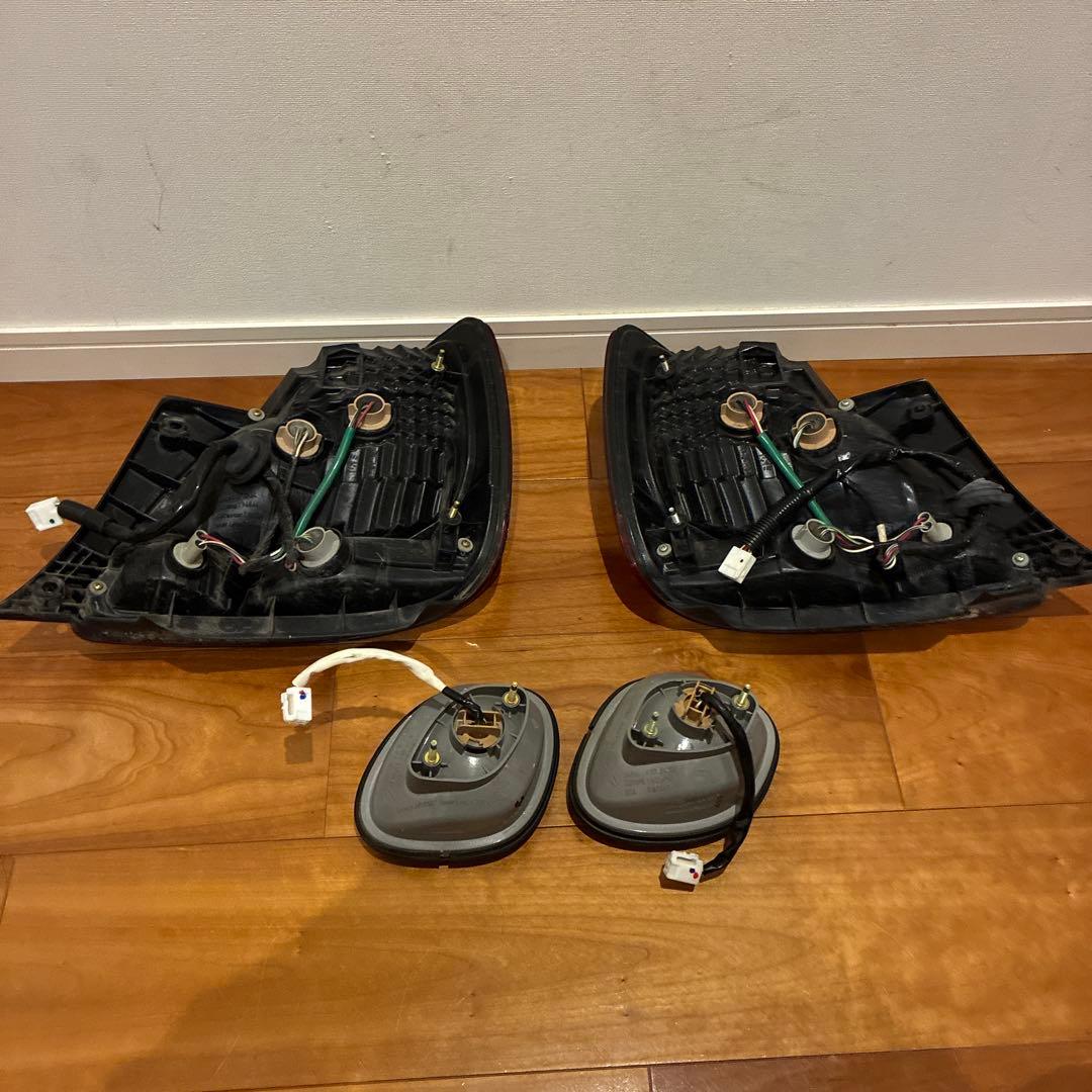 JZS161 アリスト☆後期純正テールレンズ