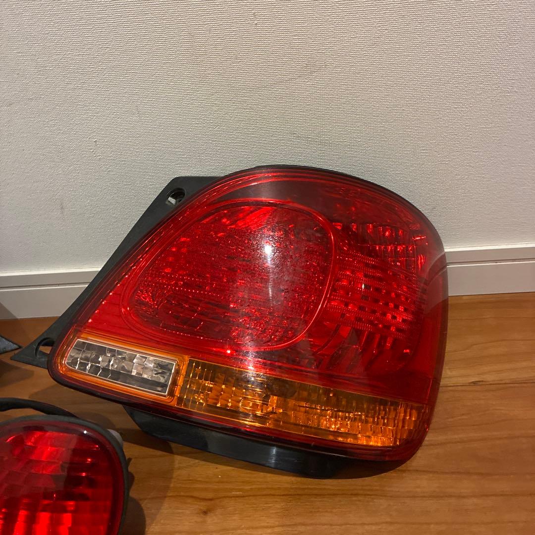 JZS161 アリスト☆後期純正テールレンズ