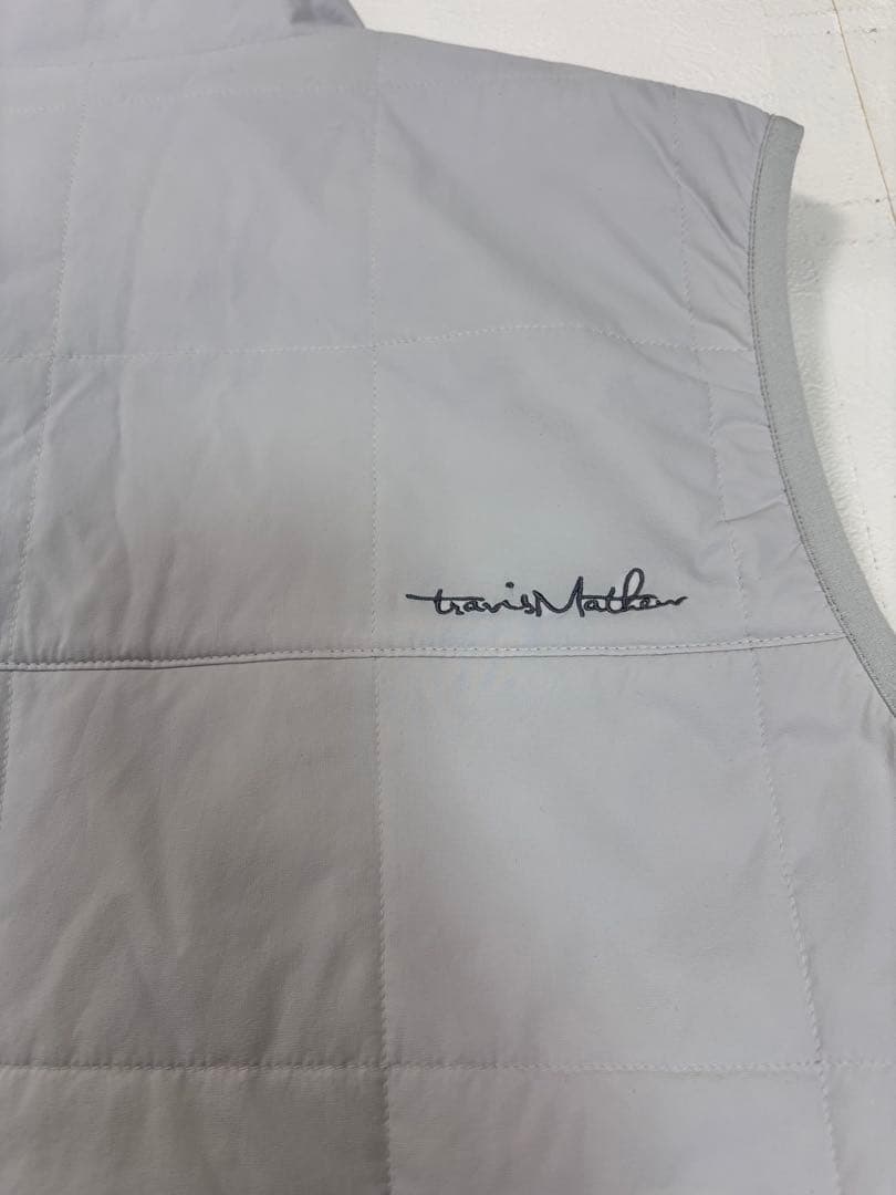 【極美品】トラビスマシュー ゴルフ ベスト グレー L 石川遼 着用 ブランド