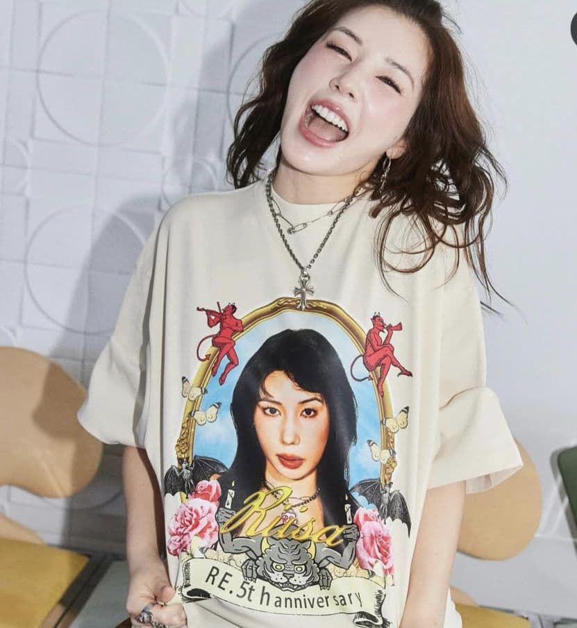 仲里依紗　5th アニバーサリーTシャツ