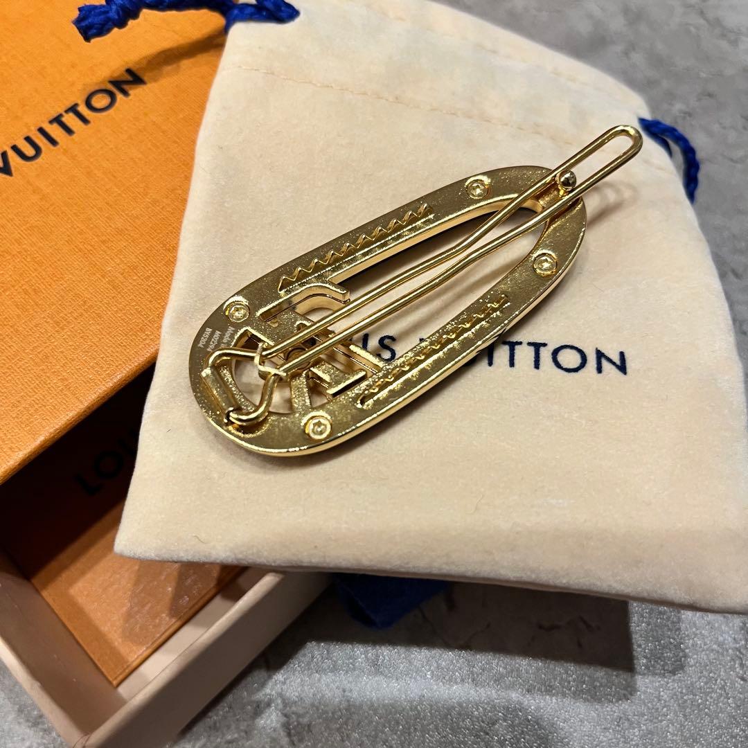 ルイヴィトン LOUIS VUITTON バレッタ LVチェーン