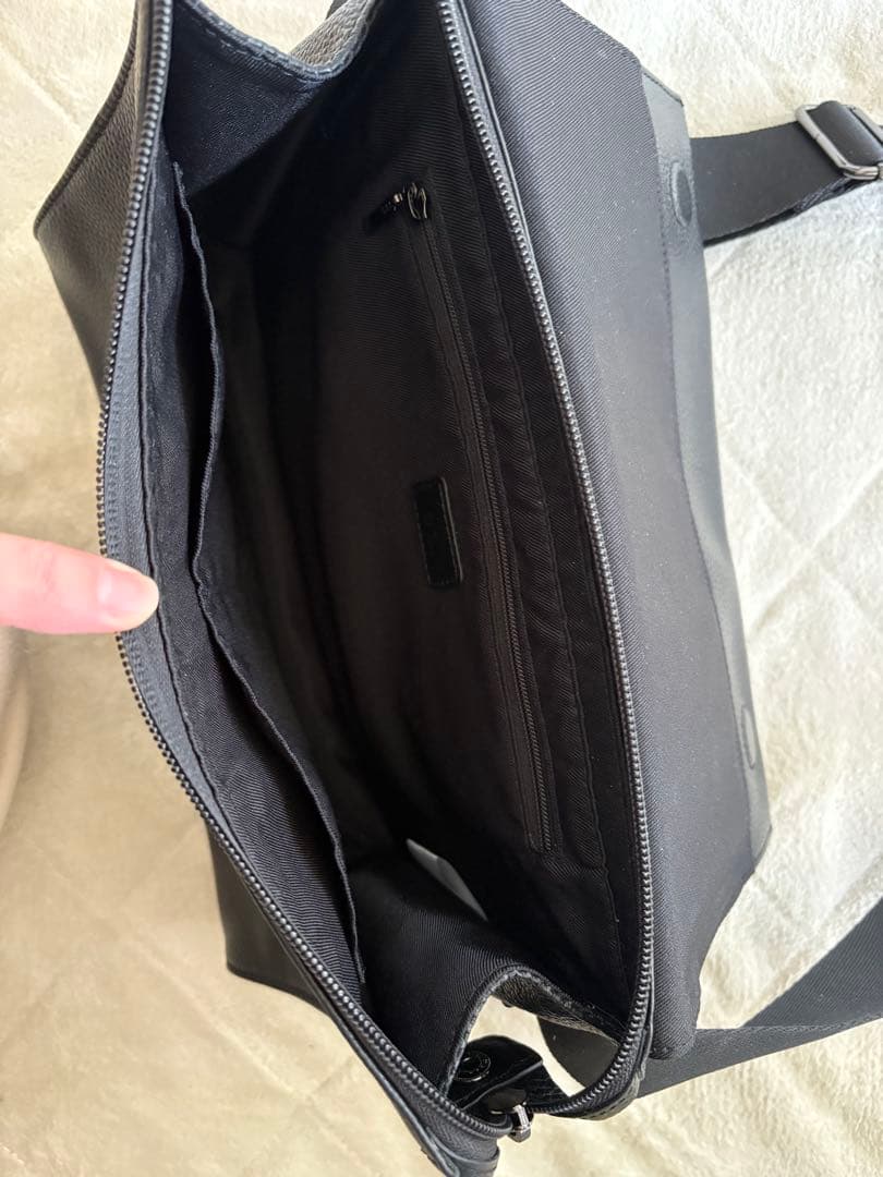 ear PAPILLONNER ワイドテープショルダーバッグ　ブラック