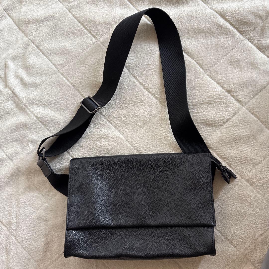 ear PAPILLONNER ワイドテープショルダーバッグ　ブラック