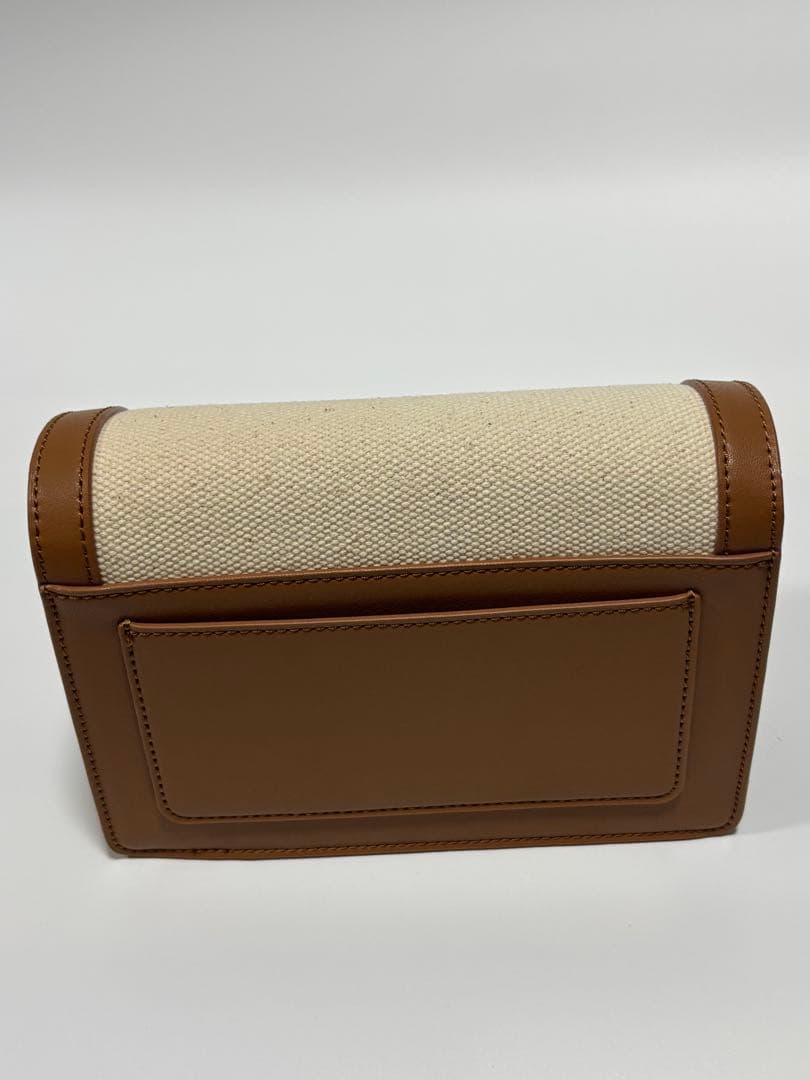 CHARLES & KEITH ショルダーバッグ