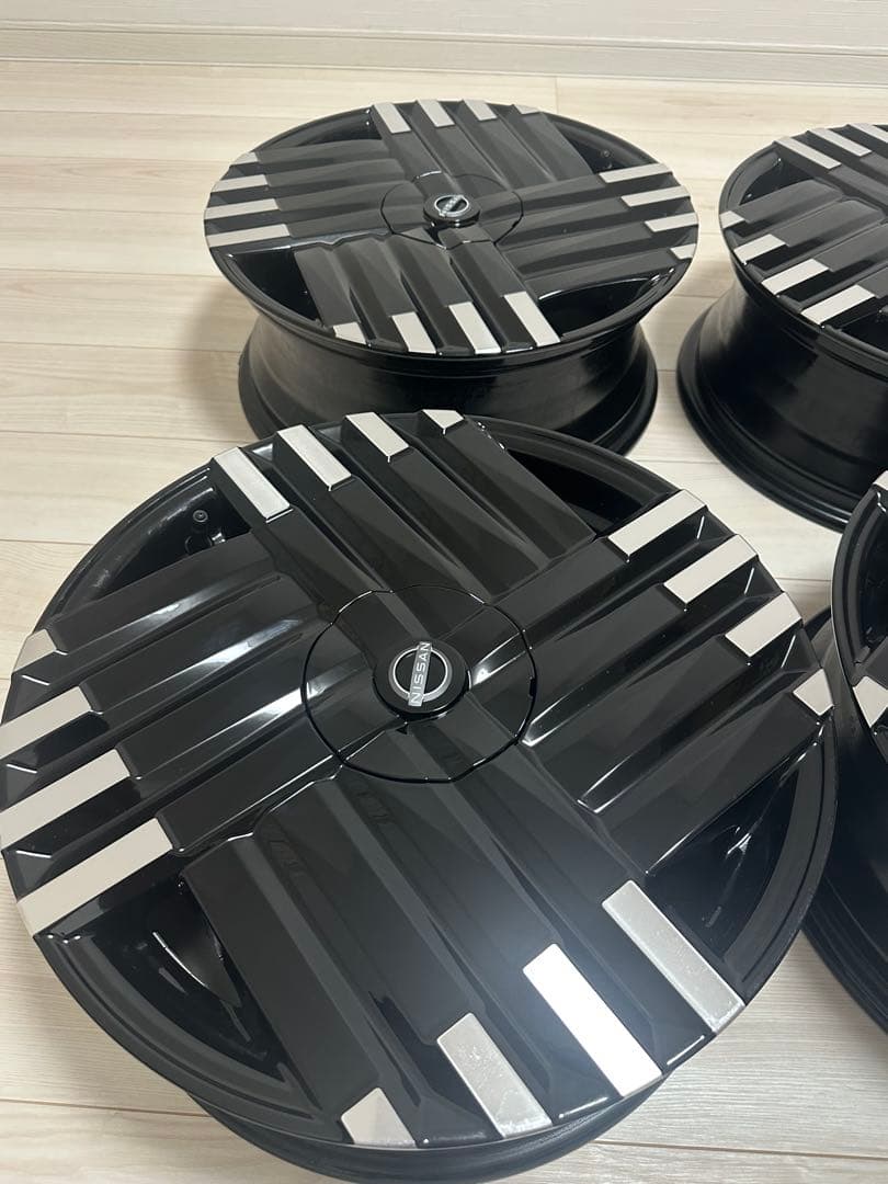 日産　オーラ　AURA 純正ホイール