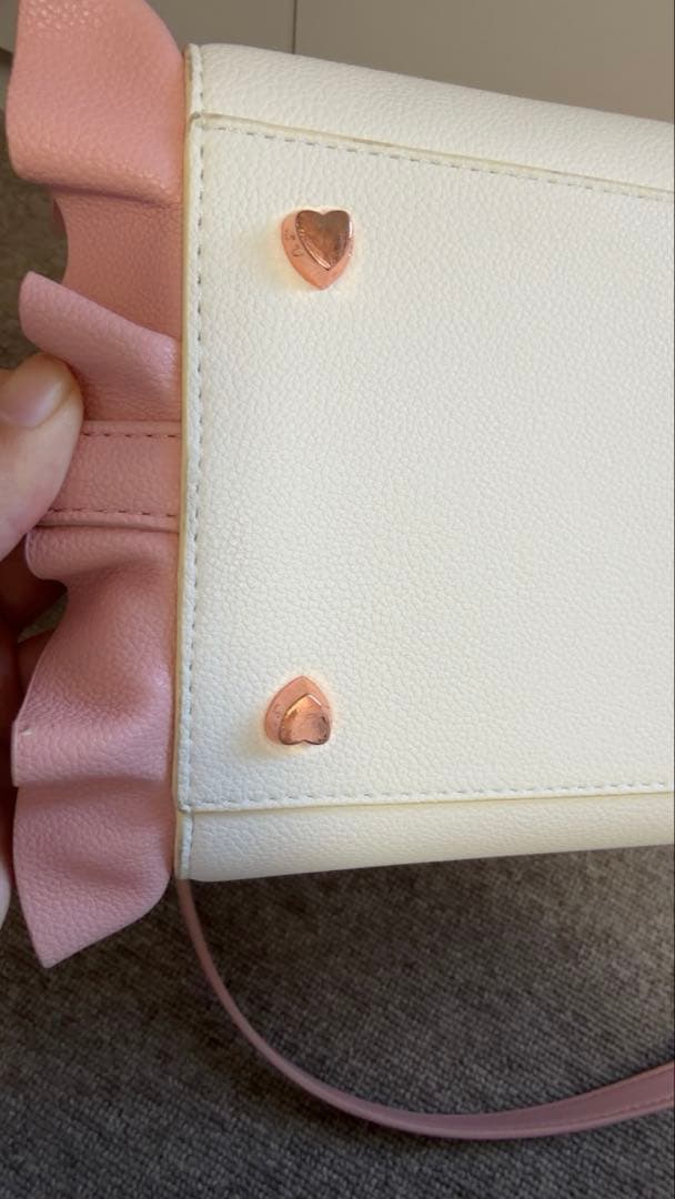 Samantha Vega フラッター 近鉄パッセ限定