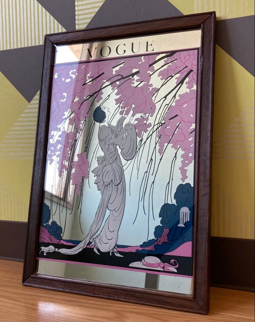 ヴォーグ 木製 ヴィンテージ パブミラー イギリス レトロ 雑貨 看板 壁掛け