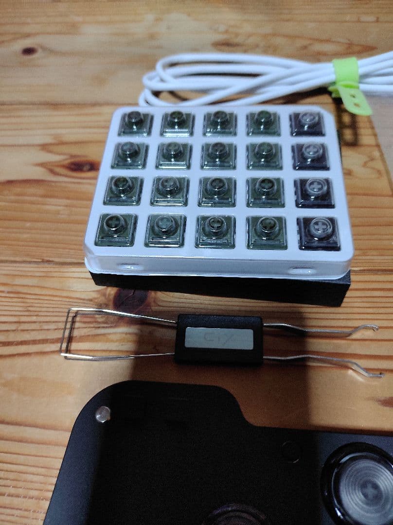 Duelpad Zen 16 Shadow Hunting 換装＆ Kailh