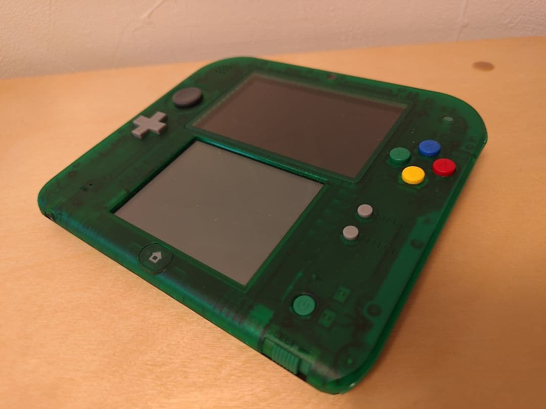 【美品】ニンテンドー2DS『ポケットモンスター緑』限定パック　 任天堂 2DS