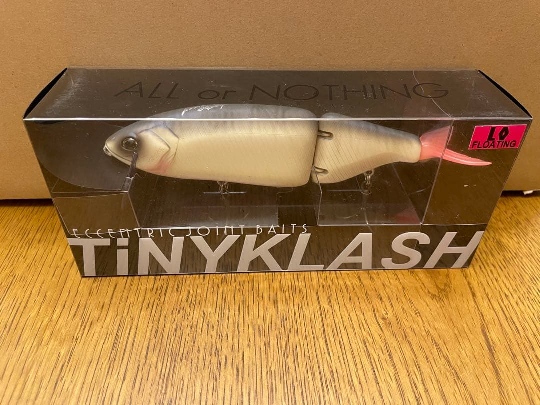 タイニークラッシュ　TiNYKLASH スペクター　specter