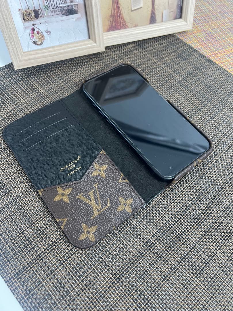 ✨極美品✨LV　ルイ・ヴィトン　フォリオ　iPhone15Pro　手帳型ケース