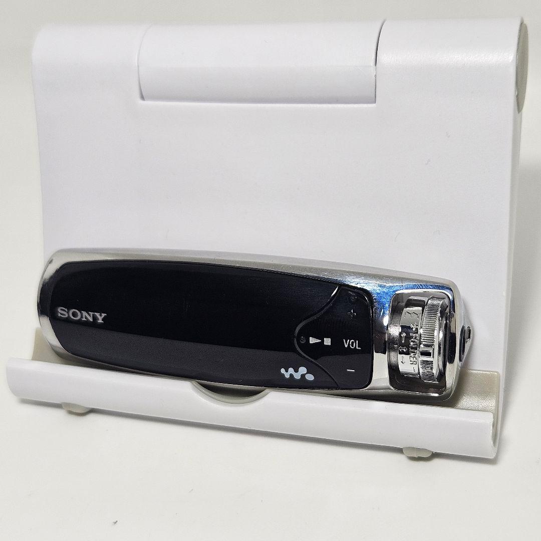 美品 動作品 WALKMAN NW-S705F 2GB ブラック 本体 ケース付